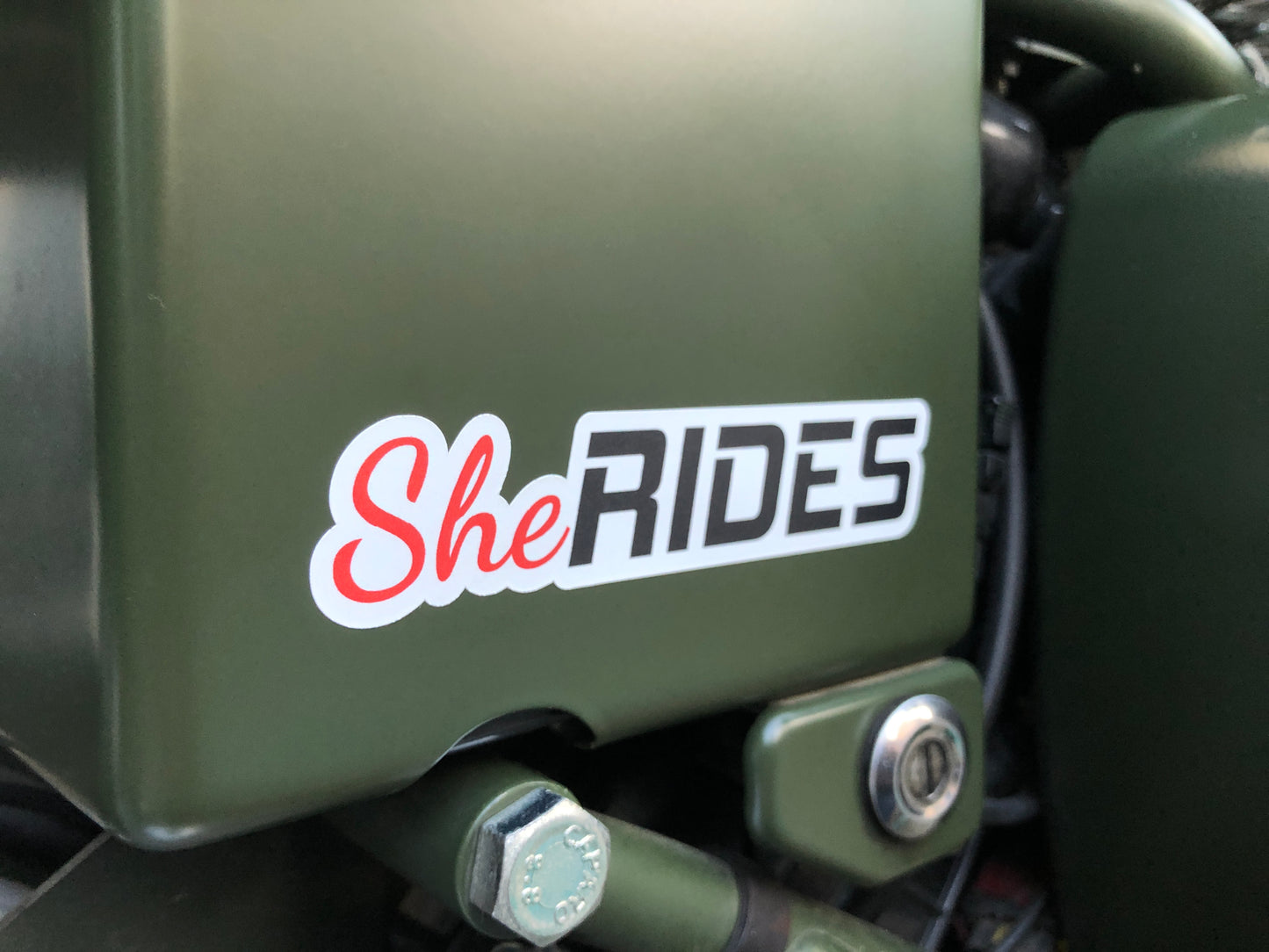 She Rides - 3er Set Aufkleber